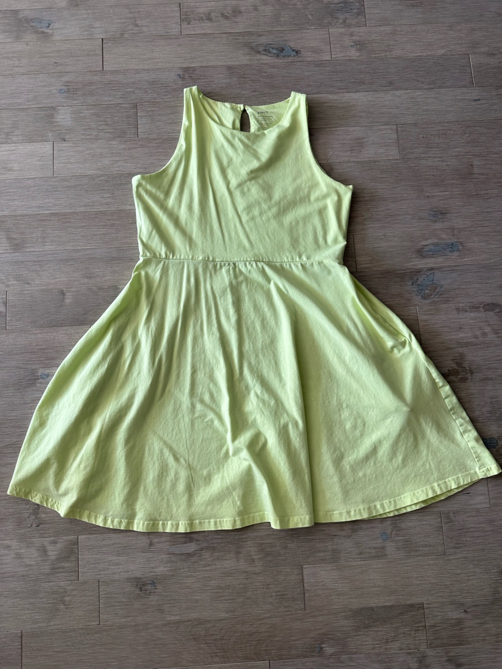 Pact Organic Cotton Sleeveless Fit-and-Flare Tunic in Lime Green